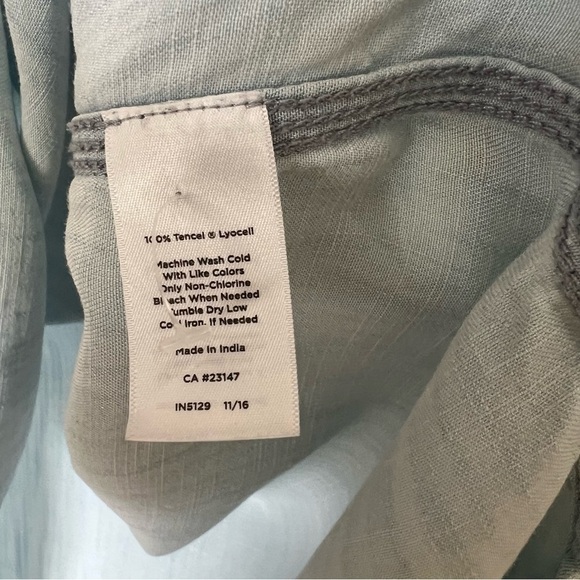 Talbots Women’s Henley Top Chambray Tencel Lyocell Roll Tab Sleeve size X - Picture 4 of 5